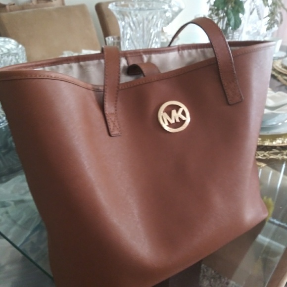 Michael Kors - Picture 3 of 3